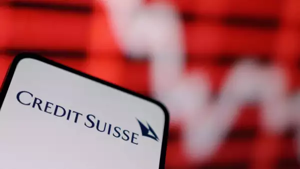 4 bancos restringen operaciones con Credit Suisse