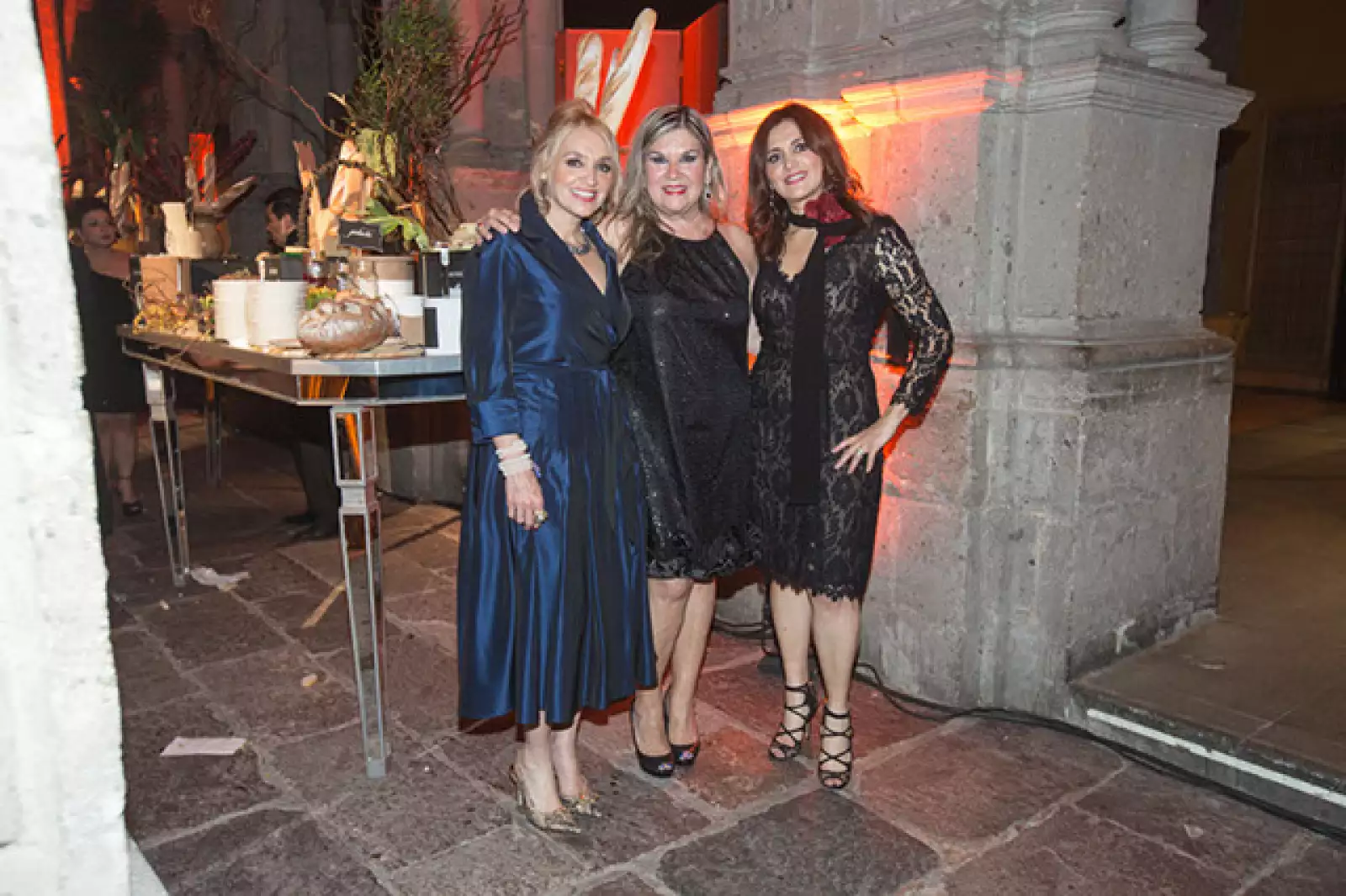Zandra González,Tita González,Agueda Támez