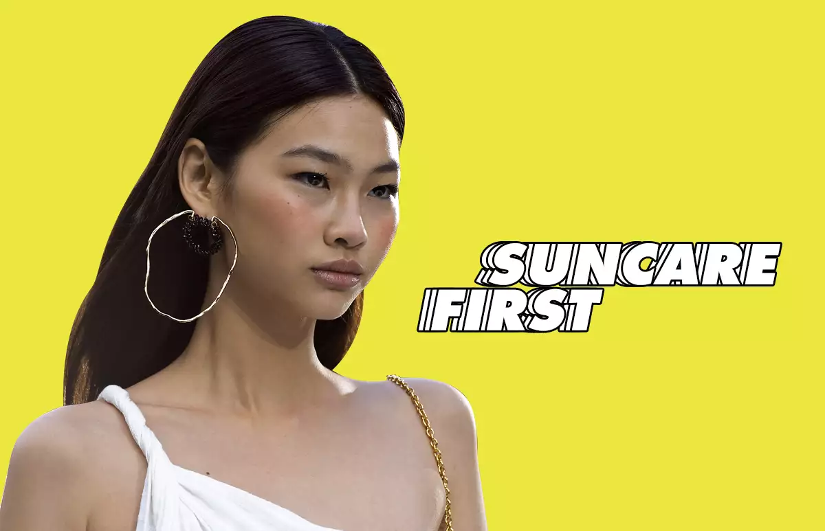 bloqueador-transparente-fps-spf-supergoop-unseen-sunscreen-poros-base-maquillaje-JACQUEMUSs19