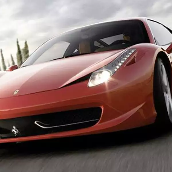 Este es el Ferrari más fácil de conseguir de nuestra lista, ya que está a la venta en todos los distribuidores Ferrari del mundo. Se presentó en el Salón de Frankfurt en 2009 y tiene un motor que entrega poco más de 570 caballos de fuerza.