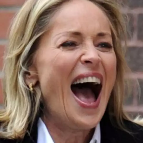 Sharon Stone nos quiere comer.