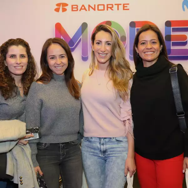 Ana Roldán , Susana Ramírez ,Shahpary Pulido y Valeria Valdés