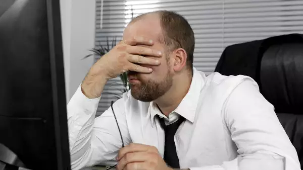 Infeliz - infelicidad - trabajo - trabajo infeliz - infelicidad en el trabajo