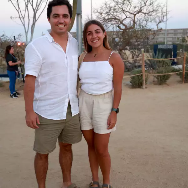 Santiago  de Robina y Mafer Hernández Kuri 