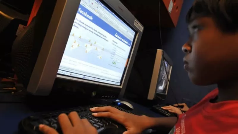 facebook_menor