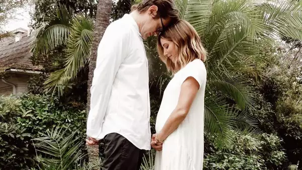 Ashley-tisdale-embarazo