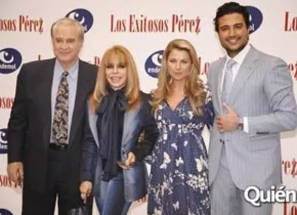 Jaime Camil, Ludwika Paleta, Verónica Castro y Rogelio Guerra
