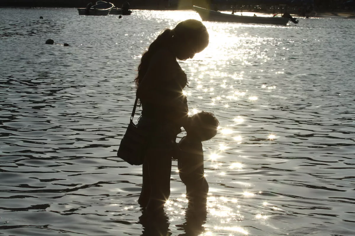 Madre soltera - madre adolescente - madre joven - Día de las Madres