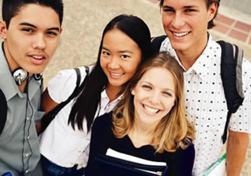 Los incrementos en las colegiaturas en medio de la recesión e inestabilidad laboral obligan a tomar decisiones de cambio de escuela. (Foto: Archivo)