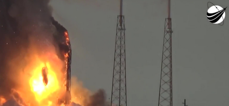 Cohete de SpaceX estalla en la plataforma de lanzamiento