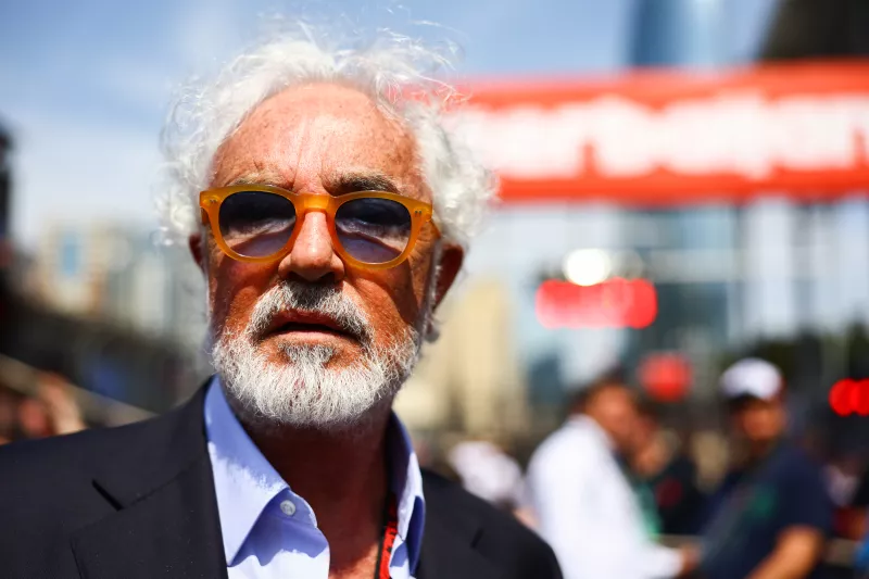 ¿Quién es Flavio Briatore, el personaje más polémico del paddock de la F1?