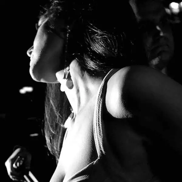 La sexy actriz estaba estudiando en derecho en la University de Perugia antes de dedicarse al modelaje y la actuación.