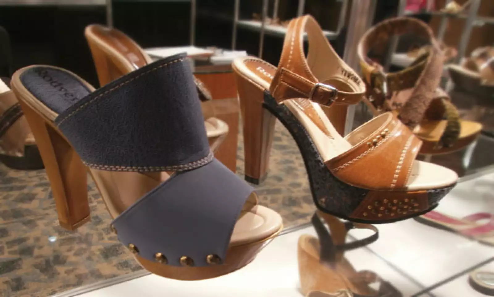 La industria del calzado genera 137,885 empleos directos y 275,770 empleos indirectos.