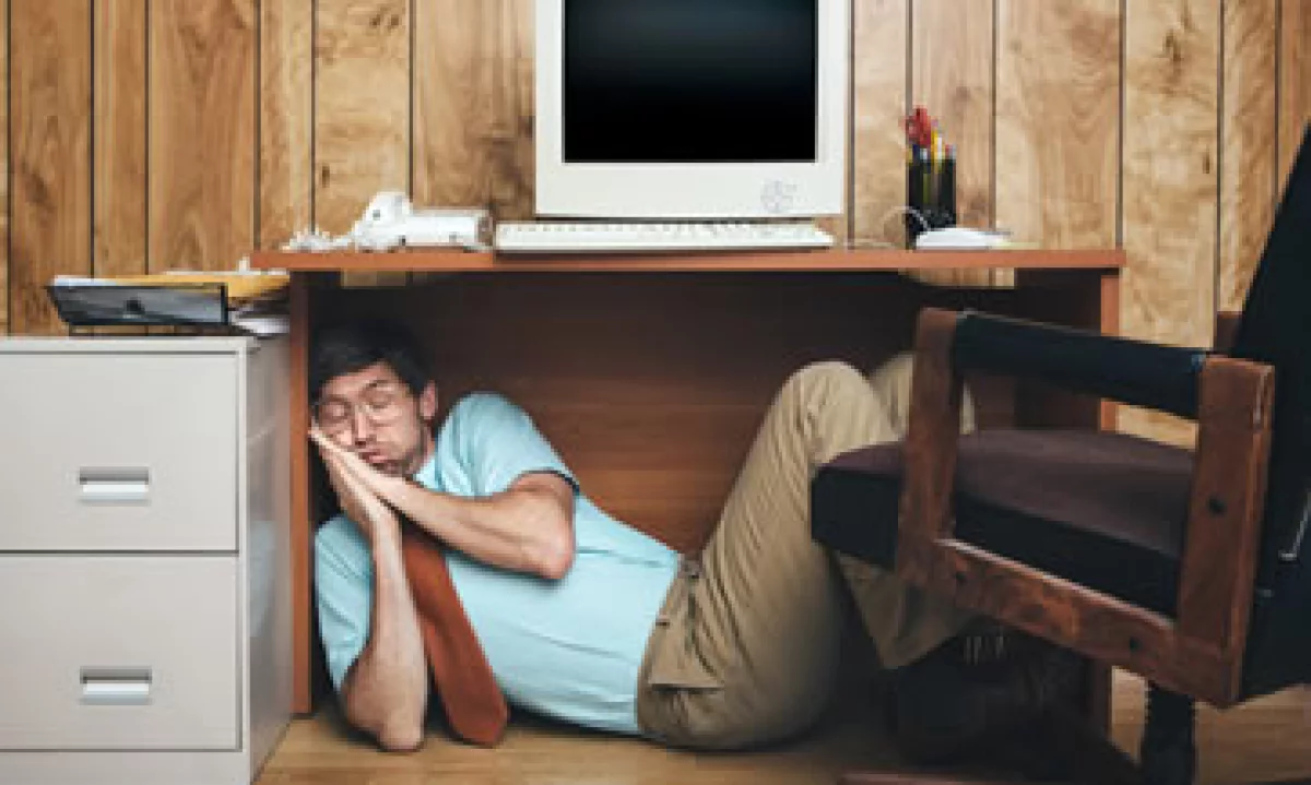 La diferencia parece ser que nuestros ancestros no tenían la presión de dormir necesariamente 8 horas. (Foto: iStock by Getty Images)