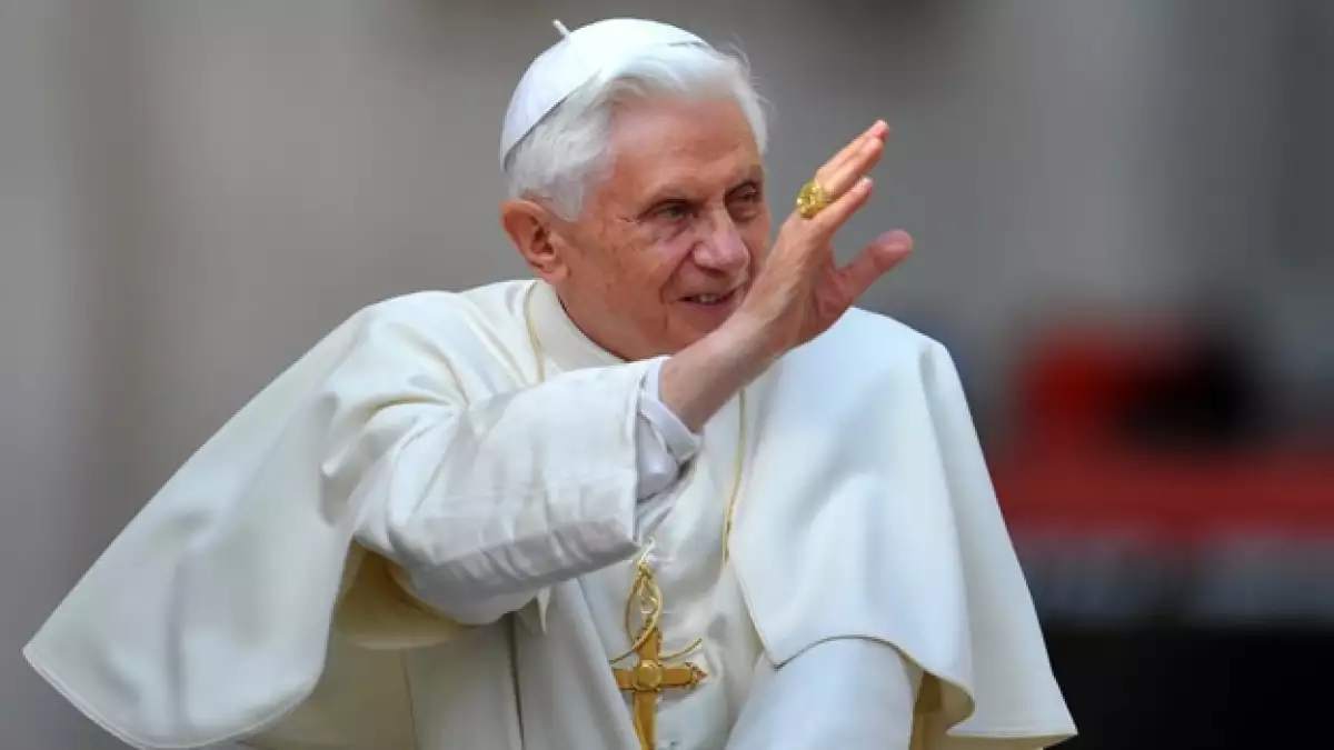 benedicto xvi jueves santo