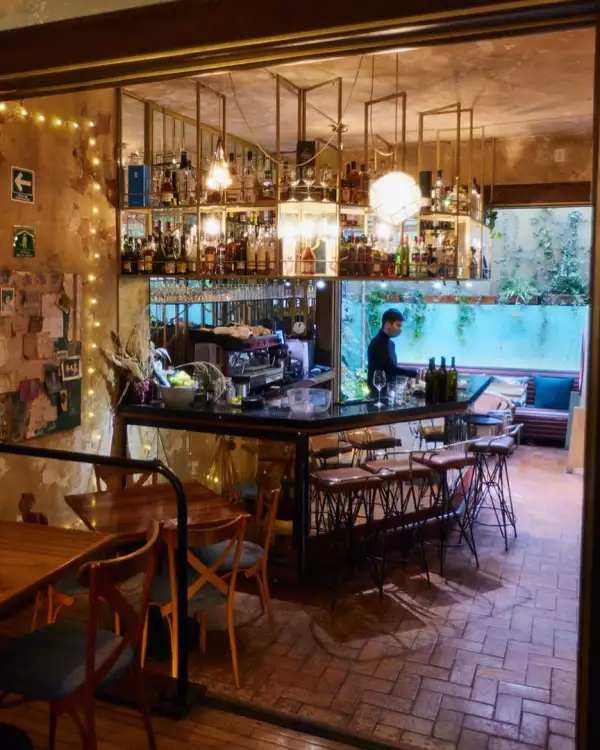 bar