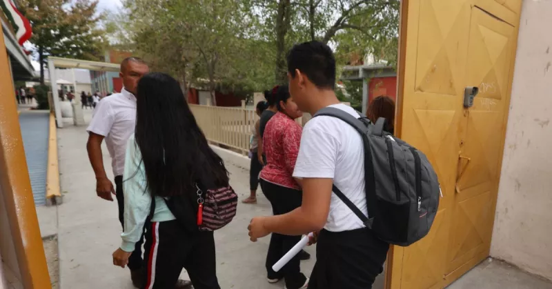 Beca Rita Cetina: ¿Cuándo y dónde entregan las tarjetas?