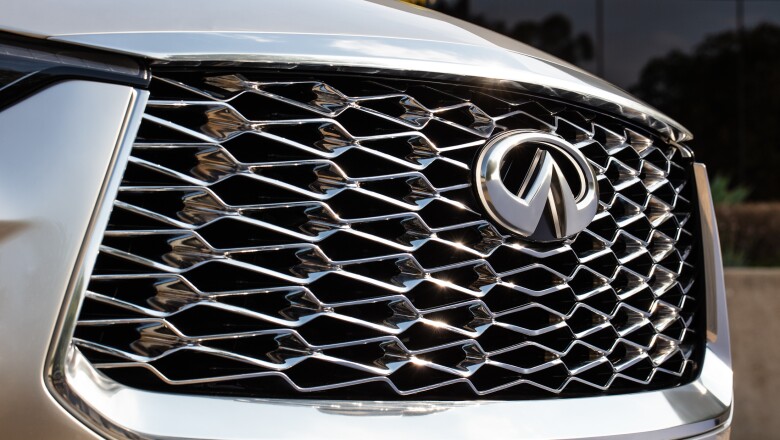 4467 - QX60 Monograph - ext detail - 2mb.jpg