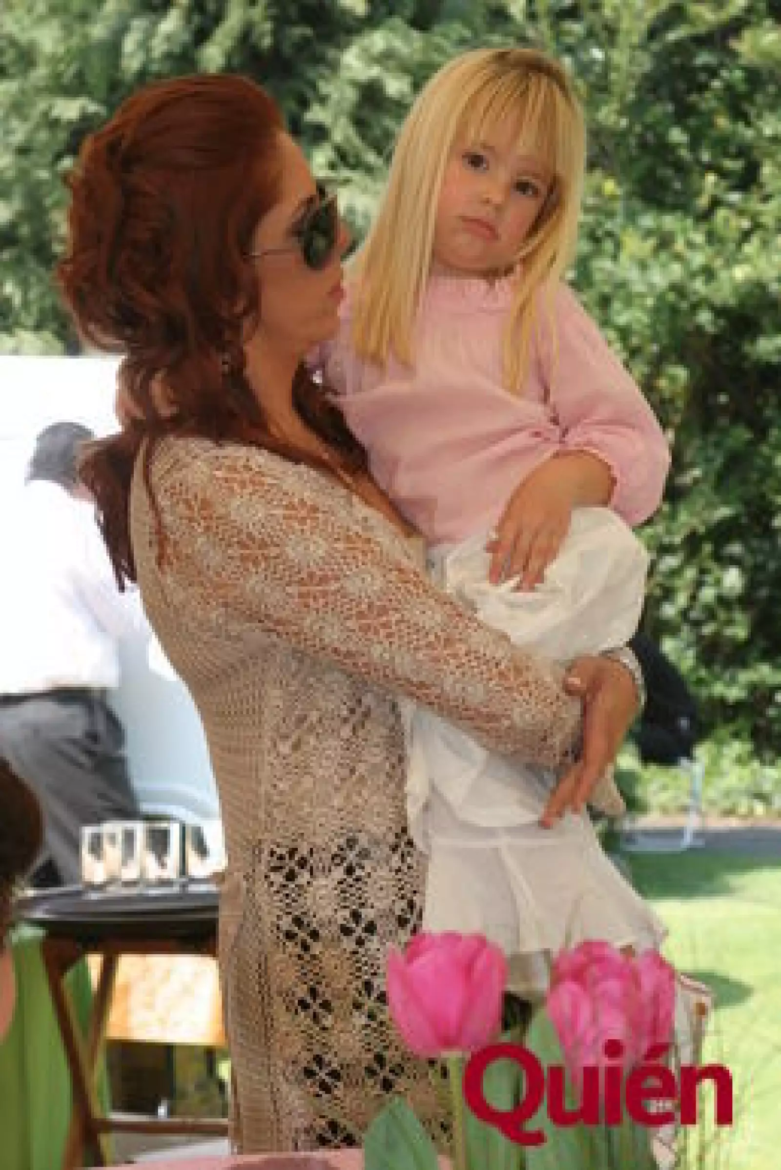 Ryna Hicks, Nicole Hicks