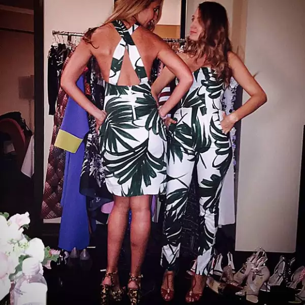 Este mismo diseño lo usó durante la promoción de la cinta The Age of Adaline.