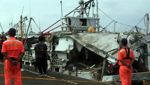 El barco pesquero que fue blanco del misil.