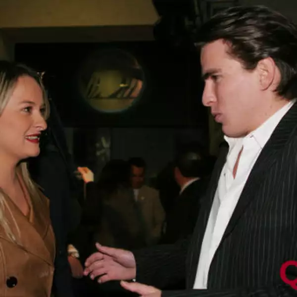 Ana Lourdes Mexia, Julio Azcarraga