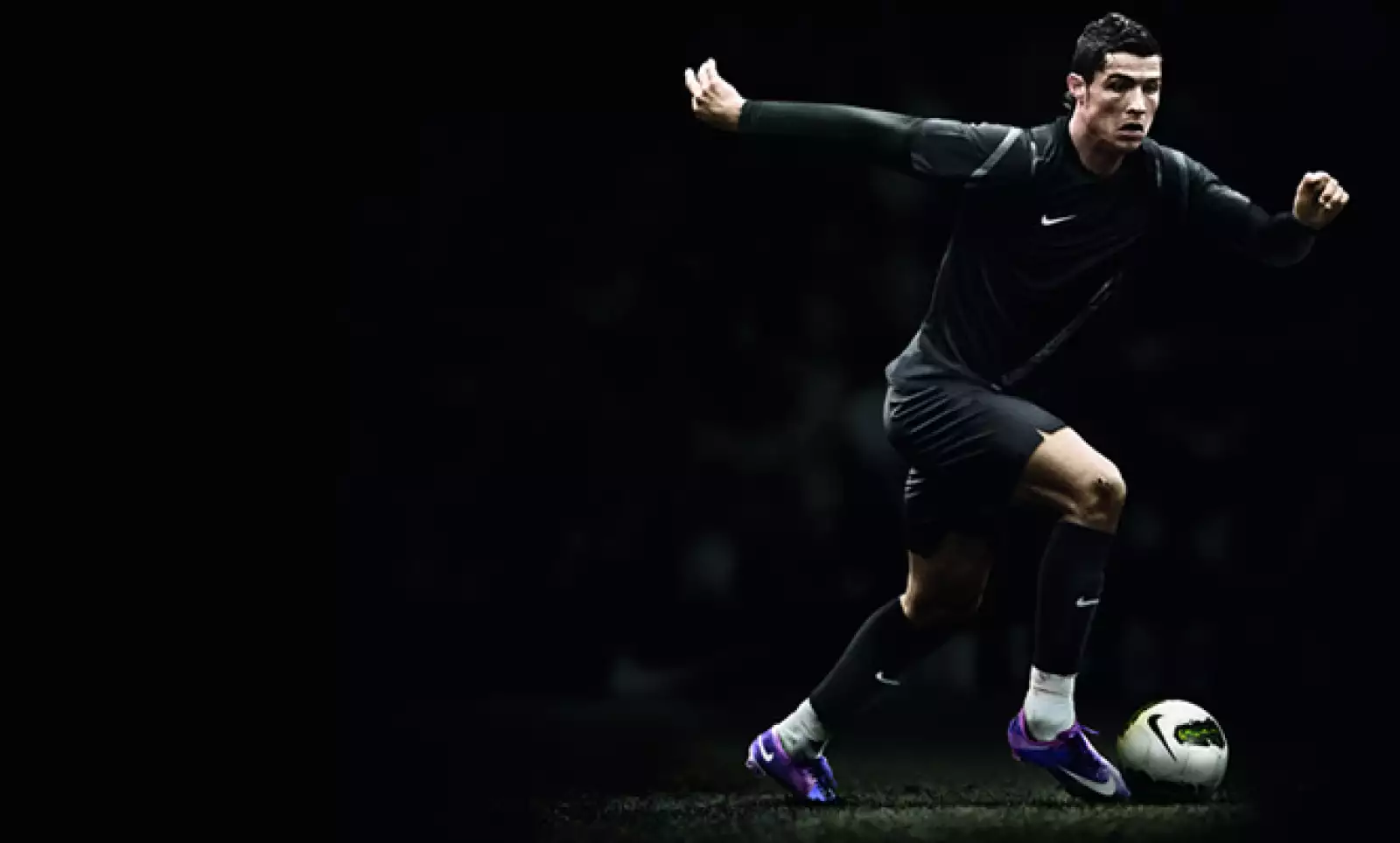 Es utilizado por Cristiano Ronaldo (Real Madrid), Didier Drogba (Chelsea), Zlatan Ibrahimovic (Milan AC) y Neymar (Santos de Brasil).