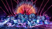 escenario de festival tomorrowland se incencia