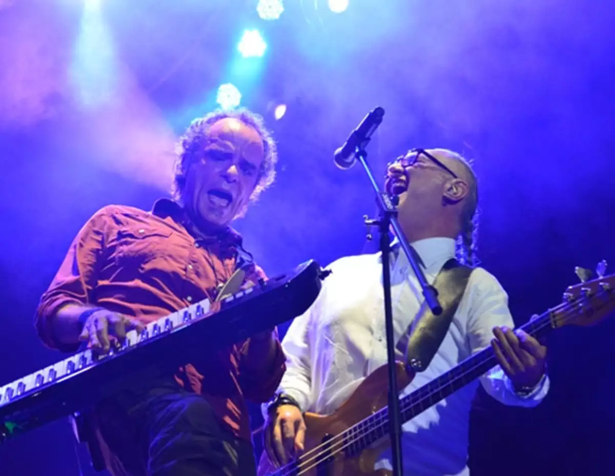 La banda de rock mexicana generó la euforía de más de dos mil almas reunidas en Parque Takilhsukut.