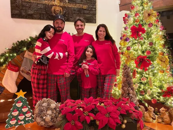 familia-derbez-navidad