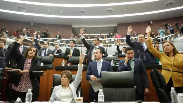 En el Senado se incluirán la reforma para regular el uso de la marihuana con fines medicinales, el mando único policial y la miscelánea penal.