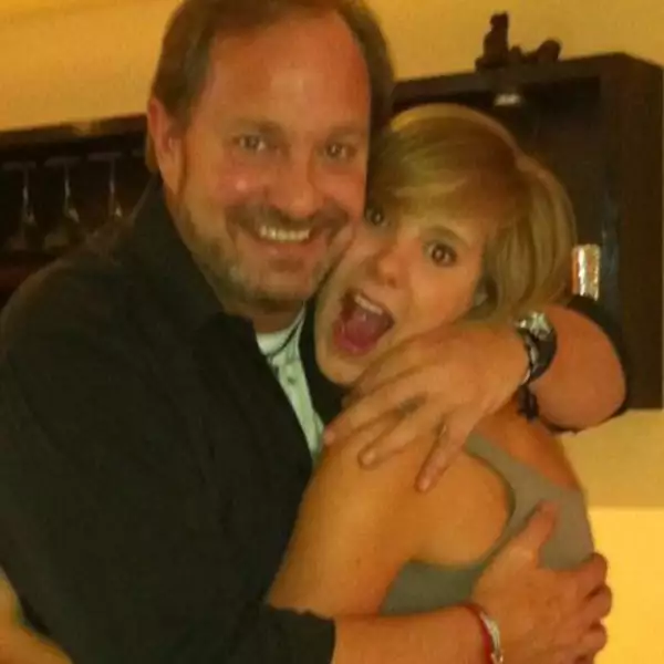 Marisa Moreno Bernat con su papá, Mario Moreno Ivanova.