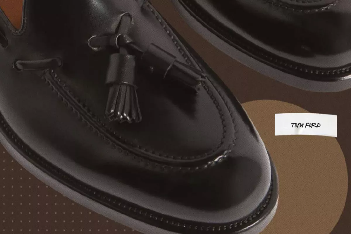 foto de unos zapatos negros TASSEL LOAFERS de la marca tom ford