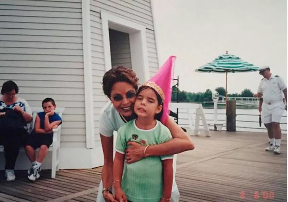 María recordó a su mamá con esta foto de cuando era niña