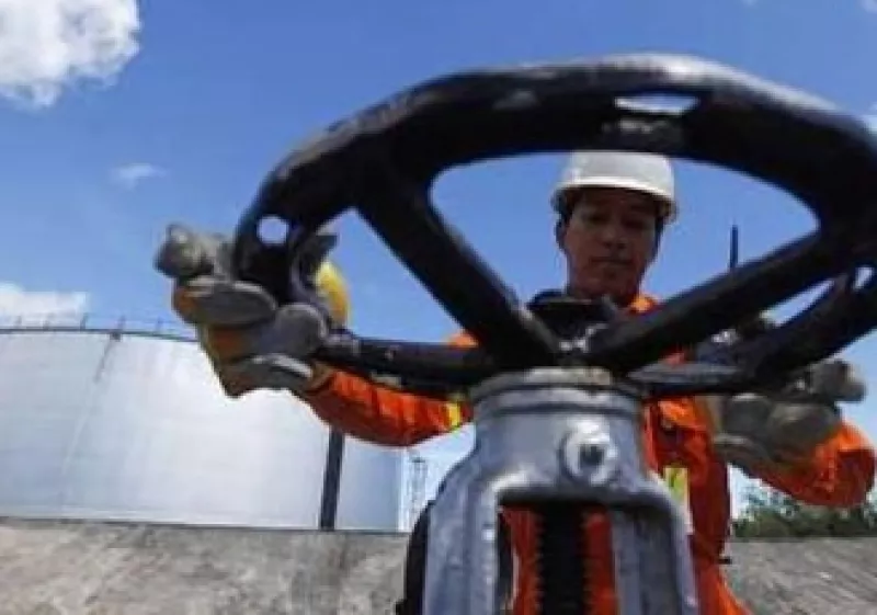 Goldman Sachs ve un precio del petróleo a 105 dólares en los próximos meses. (Foto: Reuters)