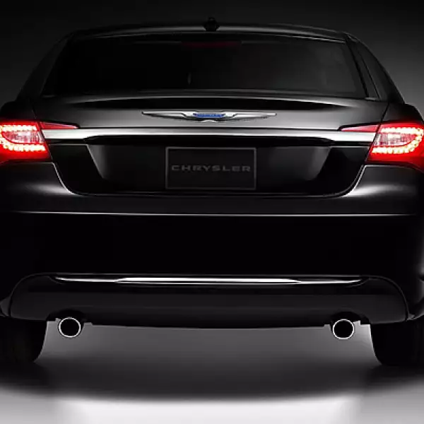 “El sedán cuenta con todas las medidas de seguridad para mantener tranquilos tanto a conductores como a pasajeros”, dijo en un comunicado la firma automotriz.