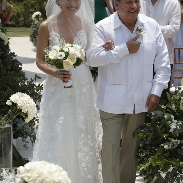 En exclusiva: Las fotos de la boda de Bianca Marroquín y ...