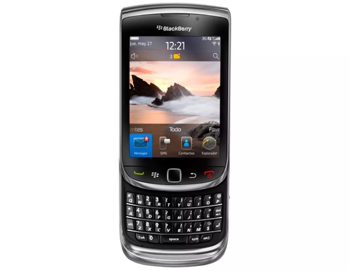 Paris pidió estar comunicada con una Blackberry.