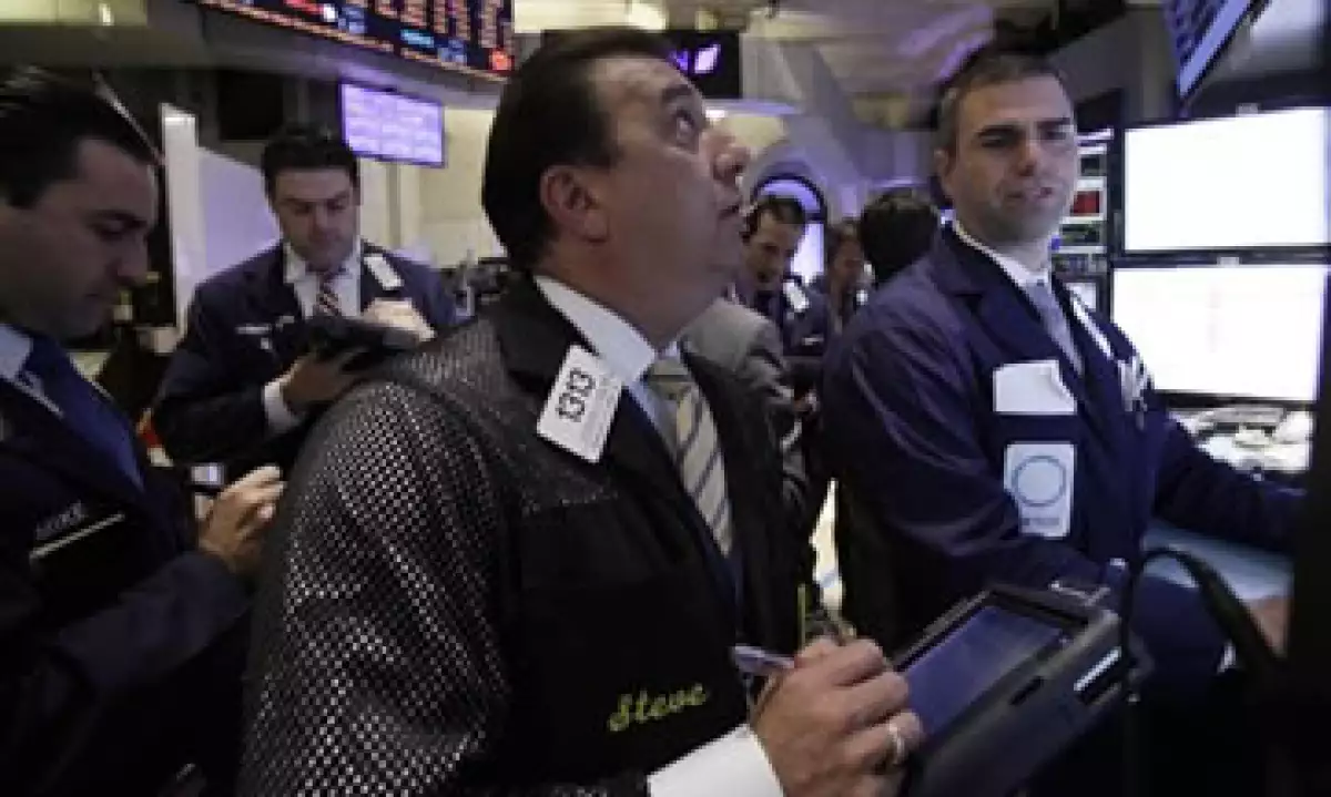 El Dow Jones cerró en un récord de 16,064 puntos. (Foto: Getty Images)