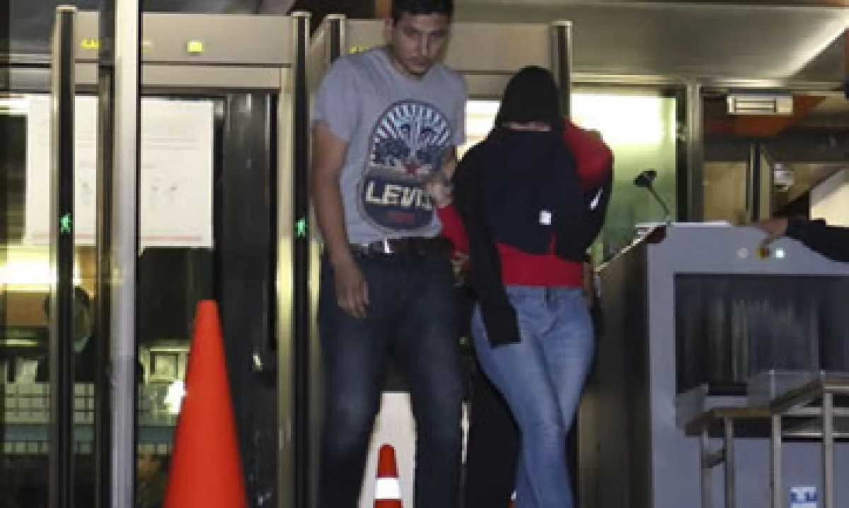 La legisladora de Sinaloa al salir de las instalaciones de la Seido, donde declaró por una averiguación previa de las autoridades federales. (Foto: Cuartoscuro )