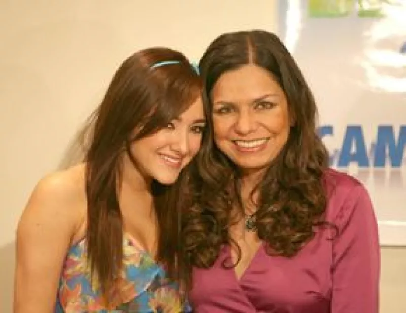 La protagonista de la nueva telenovela de Rosy Ocampo no asistió, pues su imagen es bien resguardada hasta el próximo 27 de julio, día del estreno.