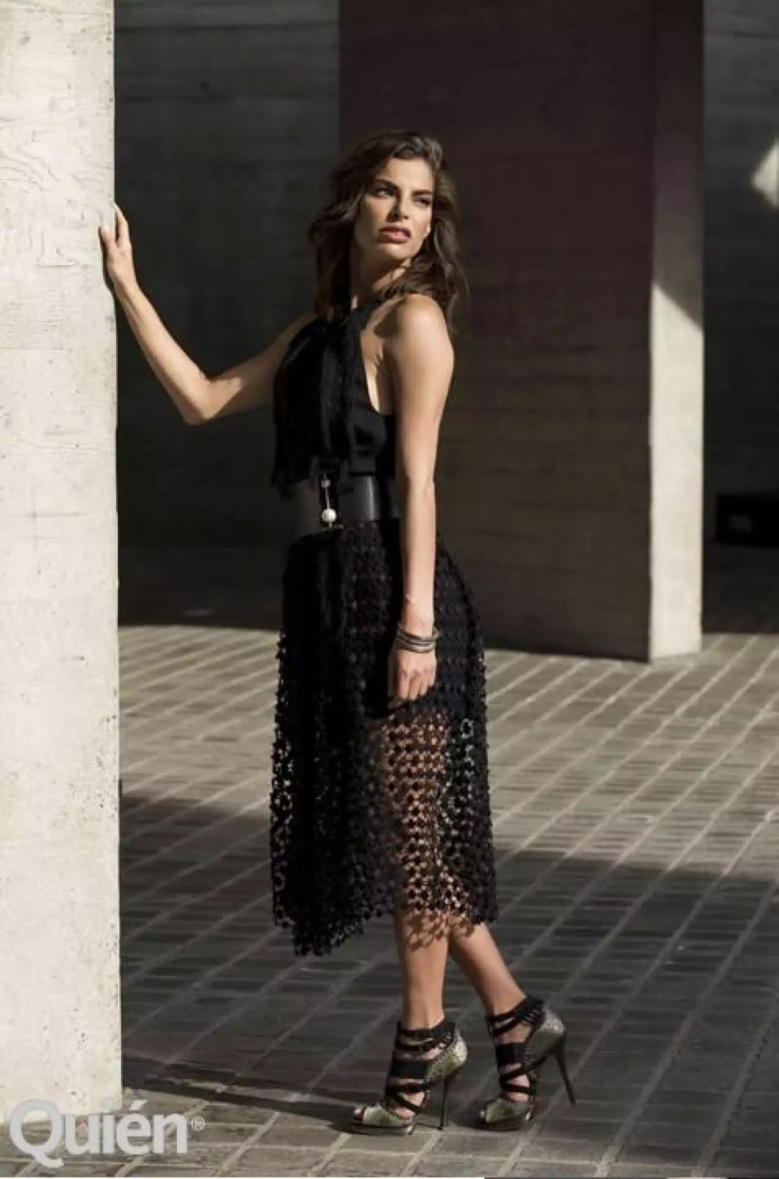 La empresaria en un vestido Chloé, cinturón Lanvin y zapatos Alexandre Birman.