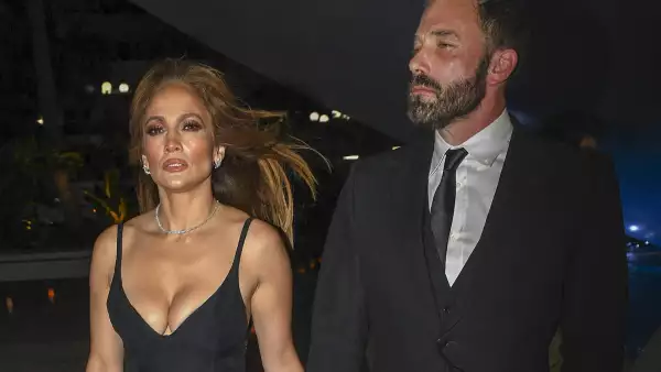 Jennifer Lopez, Ben Affleck y otros famosos despiden a magnate en Miami