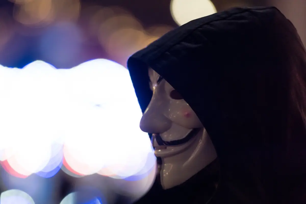 elon-musk-anonymous-tuit
