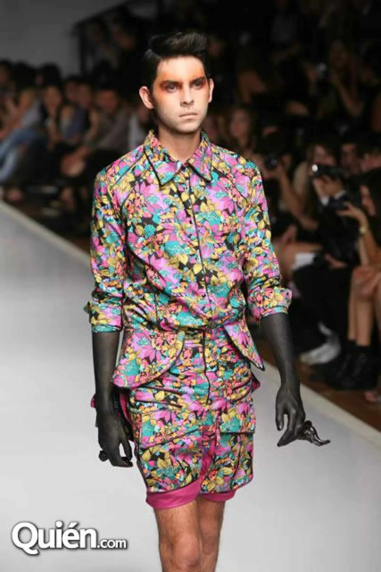 IDM Desfile Cherry Project