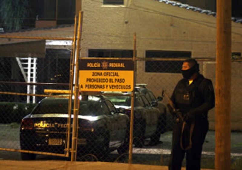 La noche del sábado también se registraron ataques simultáneos a las instalaciones de la Policía Federal en León y Celaya, con granadas de fragmentación y armas de alto poder. (Foto: Notimex)