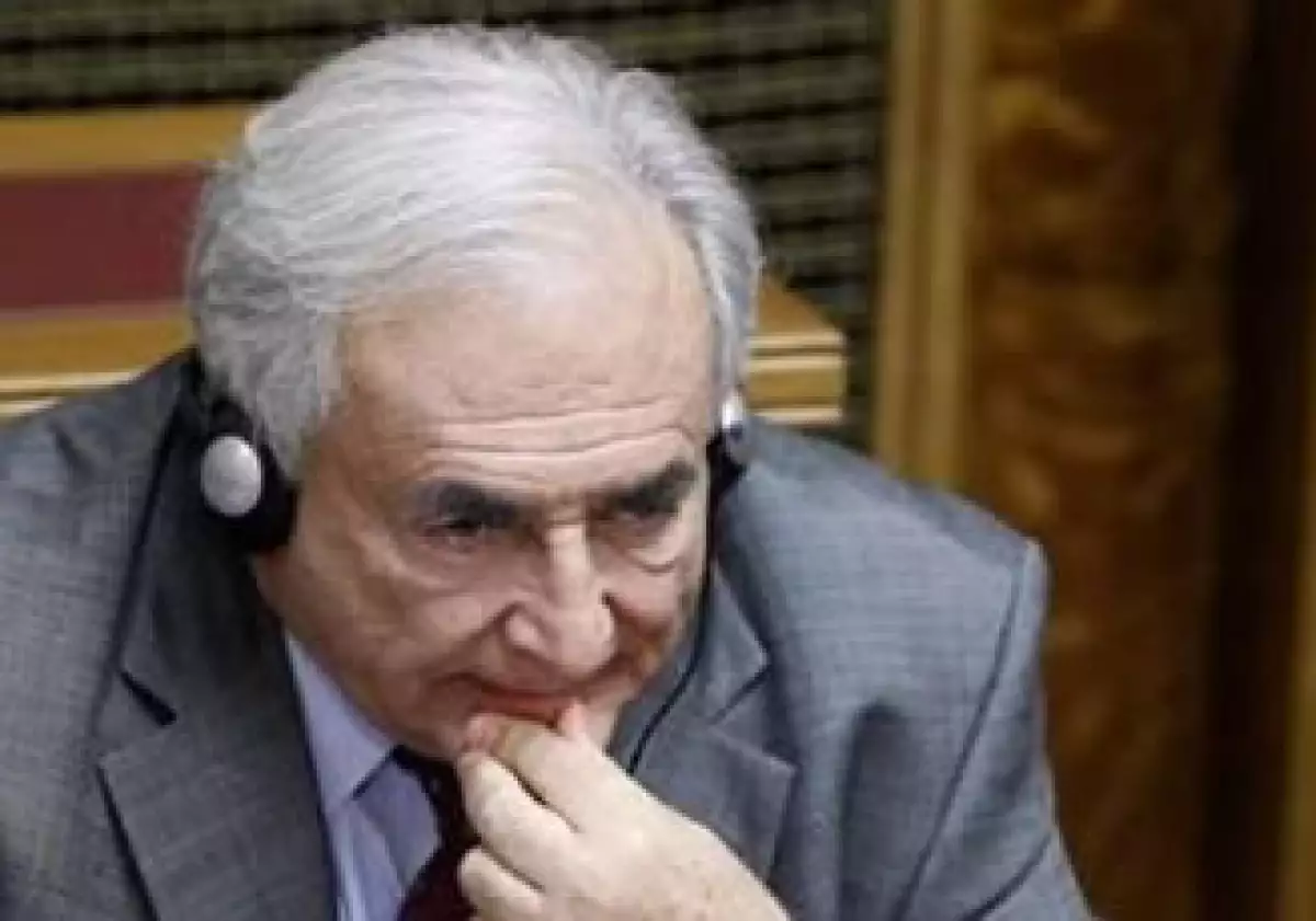 Strauss Kahn expuso que se requieren supervisores que no teman decir no a intereses poderosos. (Foto: Reuters)