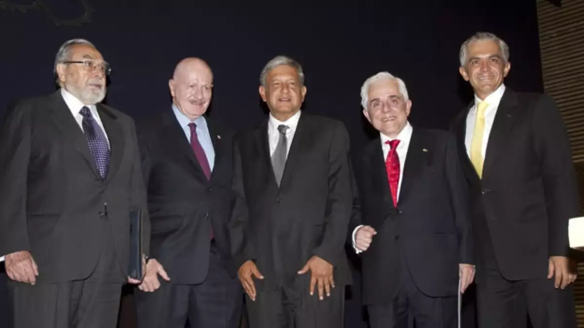 López Obrador presenta a su gabinete de seguridad