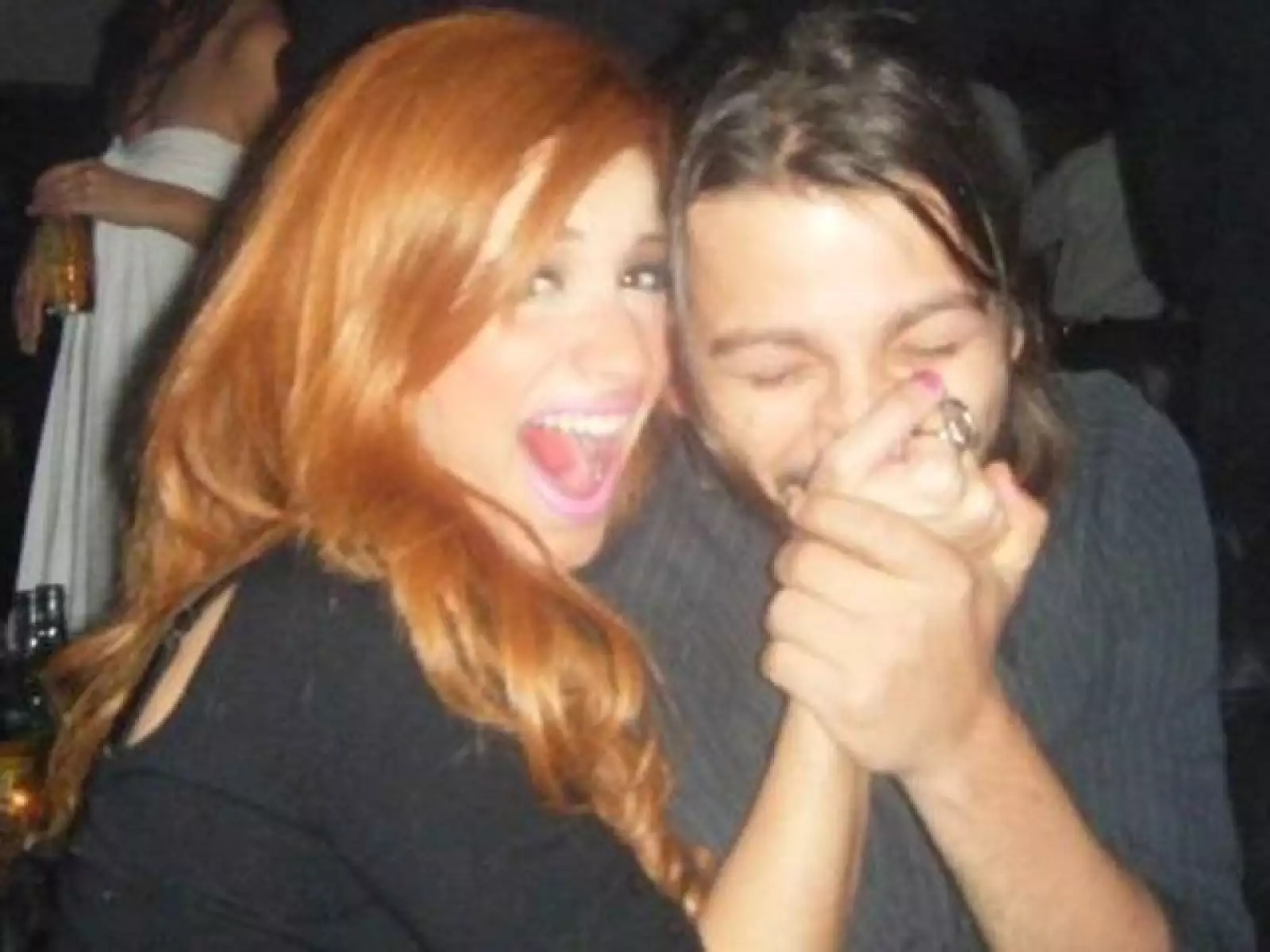 Y aunque el actor no ha dado declaraciones al respecto, Pamela Manzur asegura que entre ellos no existe nada: `El tiene su pareja y yo tengo la mía´.