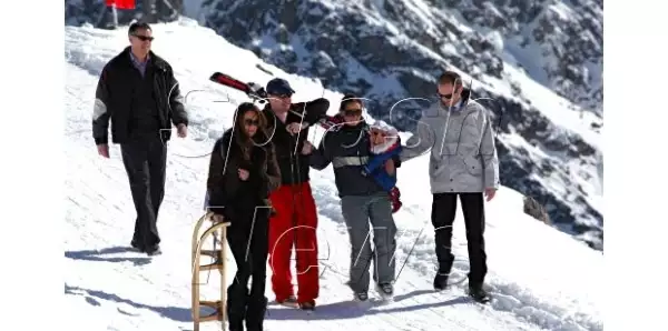 Kate aprovechó su viaje a Suiza para visitar las pistas de esquí en los Alpes suizos.